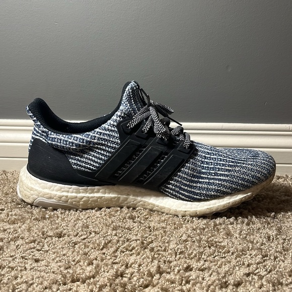 Adidas Ultraboost - Picture 2 of 4